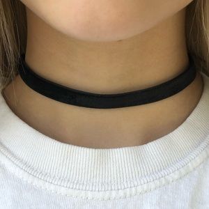 Choker necklace